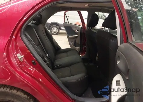 2013 Toyota Corolla S z USA, uszkodzony, nr VIN 2T1BU4EE5DC111468